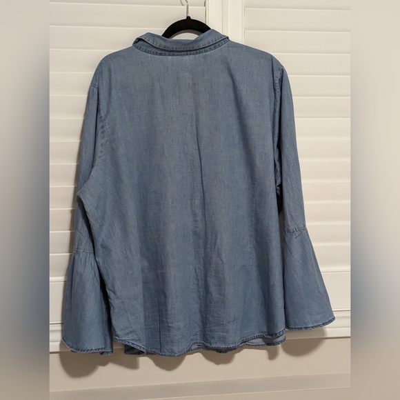 Alexander Jordan Chambray Blouse with Bell Sleeves.  Plus Size. - Picture 2 of 6
